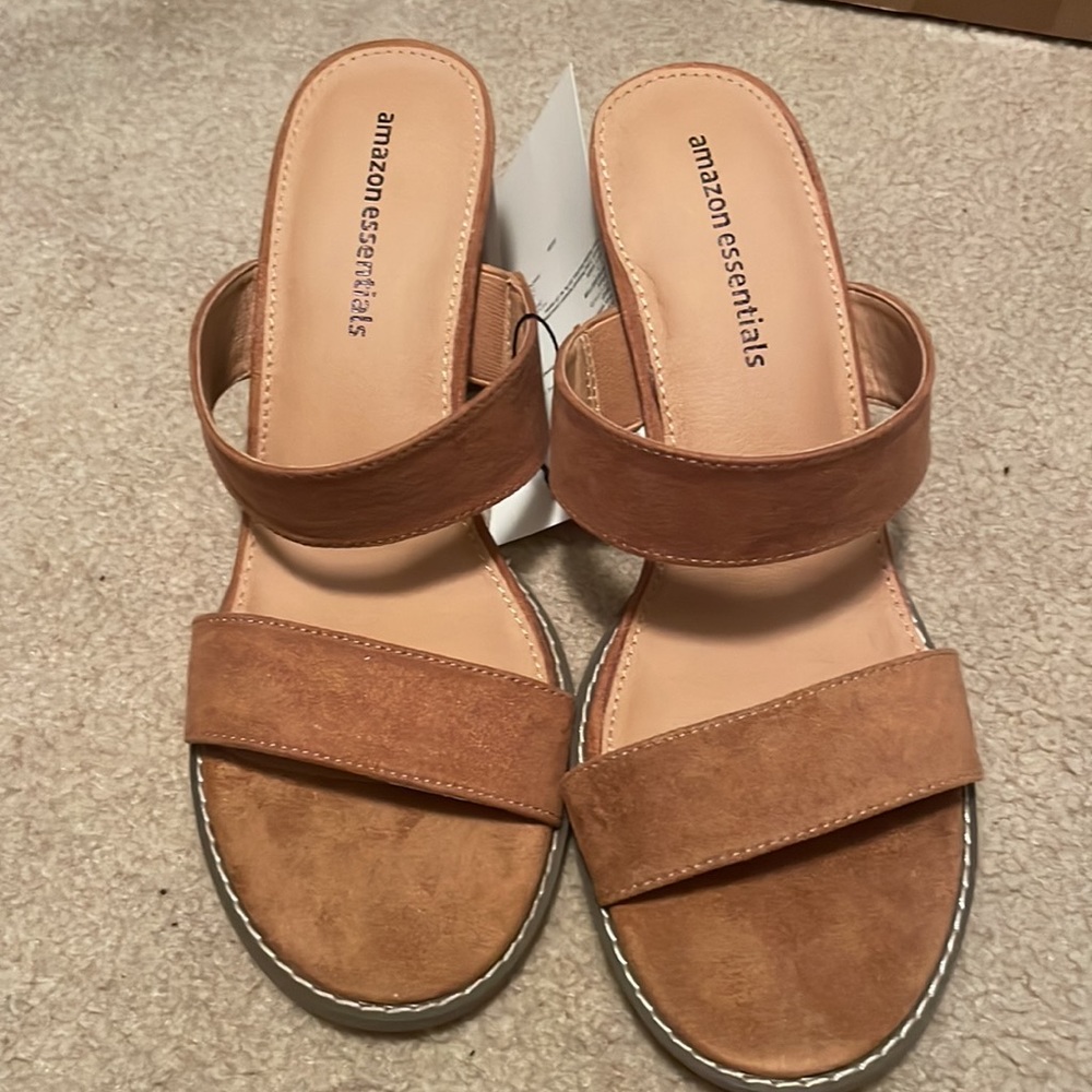 NIB Amazon Essentials Two Strap Heeled Slide Sand… - image 2